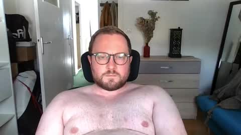 jeuneloup92 online show from September 21, 12:51 pm