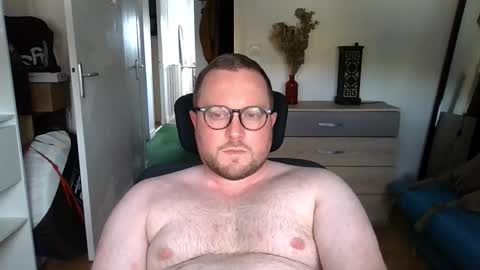 jeuneloup92 online show from September 26, 3:38 pm