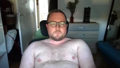 jeuneloup92 online show from September 29, 4:56 pm