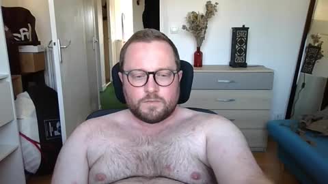 jeuneloup92 online show from October 17, 3:14 pm