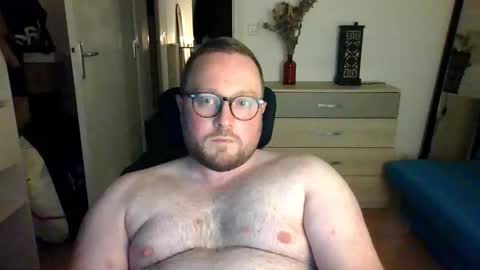 jeuneloup92 online show from November 19, 5:46 pm