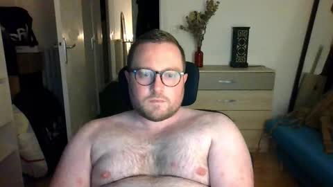 jeuneloup92 online show from December 1, 5:07 pm