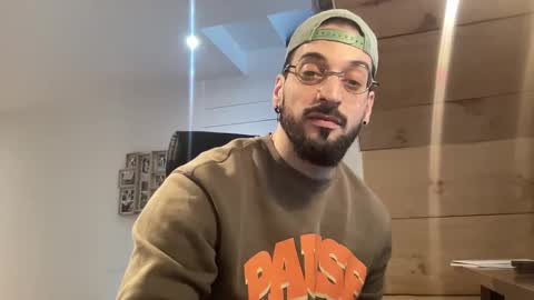 Snapshot of jeunemek00779042 chatting on February 4, 2:53 pm JEUNEMEK007 online show from February 4, 2:53 pm