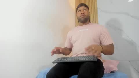 jeus_stanley online show from April 20, 3:20 am