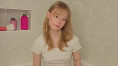 Gwen online show from January 10, 8:16 am