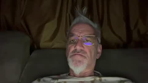 jewlronny online show from December 14, 6:12 pm