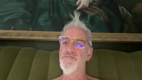 jewlronny online show from December 18, 10:32 am