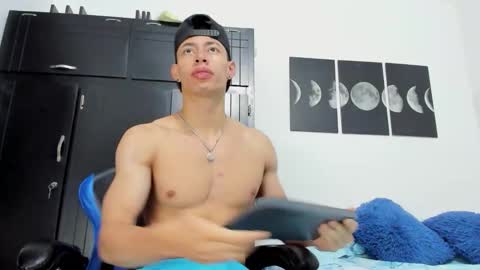 Snapshot of jey_cox23 chatting on September 26, 11:36 am jey cox online show from September 26, 11:36 am