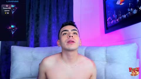 Snapshot of jey_keler chatting on December 10, 6:33 am jey keler online show from December 10, 6:33 am