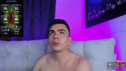 Snapshot of jey_keler chatting on December 13, 2:10 am jey keler online show from December 13, 2:10 am