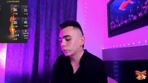 Snapshot of jey_keler chatting on December 16, 1:21 am jey keler online show from December 16, 1:21 am