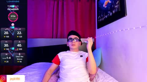 Snapshot of jey_keler chatting on February 3, 7:40 am jey keler online show from February 3, 7:40 am