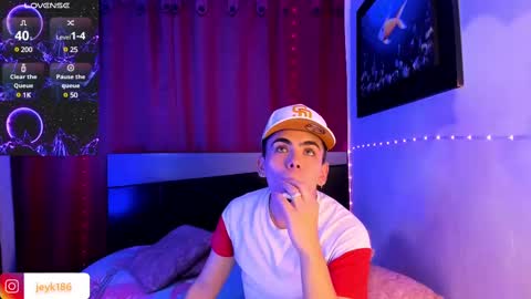 Snapshot of jey_keler chatting on February 12, 1:30 am jey keler online show from February 12, 1:30 am