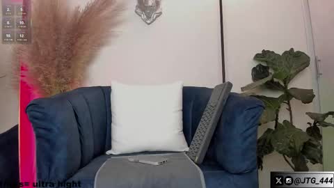 Snapshot of jeycob_braandx chatting on October 23, 2:22 am Jeycob online show from October 23, 2:22 am