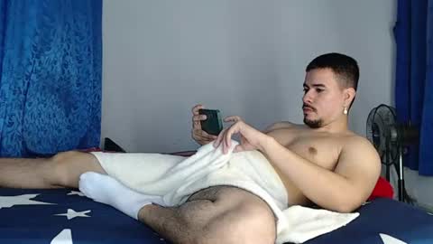 Snapshot of jeycob_happy97 chatting on June 27, 12:22 pm Juan David online show from June 27, 12:22 pm