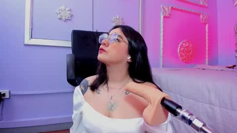 Snapshot of jeylee_ chatting on January 6, 12:31 pm Jeyy online show from January 6, 12:31 pm