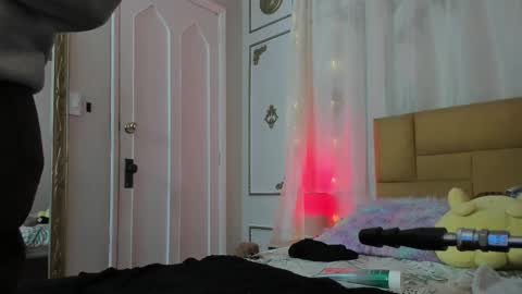 Snapshot of jeylee_ chatting on February 18, 11:17 am Jeyy online show from February 18, 11:17 am