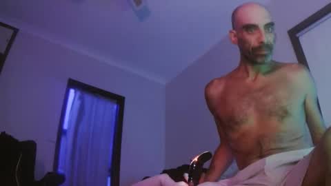 jglarsbel online show from January 16, 11:47 am