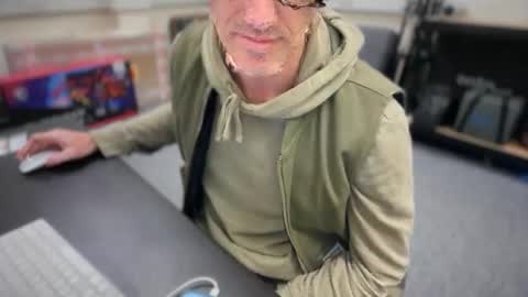 James online show from October 20, 4:51 pm