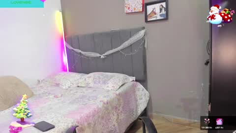 jhackelin  My independent account online show from December 29, 12:20 am