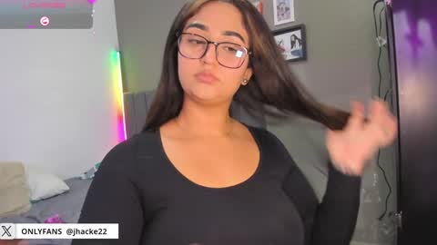 jhackelin  My independent account online show from January 22, 2:26 am