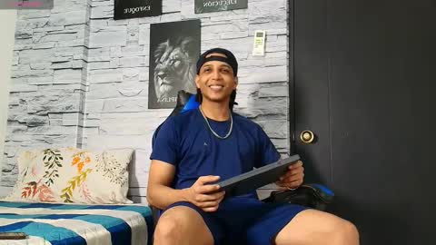 jhay_wheeler777 online show from January 7, 4:48 am