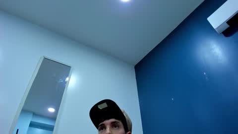 Snapshot of jheampiero chatting on February 3, 2:53 am Jheampiero online show from February 3, 2:53 am