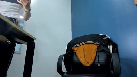 Snapshot of jheampiero chatting on February 5, 8:24 pm Jheampiero online show from February 5, 8:24 pm