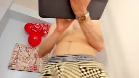 Snapshot of jheampiero chatting on February 19, 9:33 pm Jheampiero online show from February 19, 9:33 pm