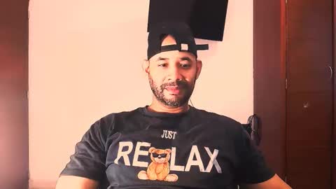 En moreno online show from December 16, 7:19 pm