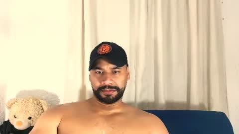 En moreno online show from February 10, 8:35 pm