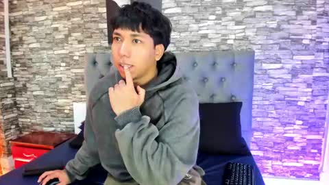 jhoan_evans online show from June 28, 3:23 am