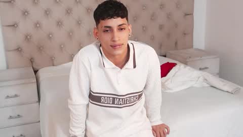 jhoanleandro online show from February 7, 3:32 am