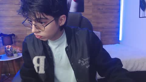 Jhoel online show from December 28, 12:24 pm