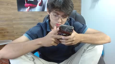 Jhoel online show from December 16, 7:30 pm