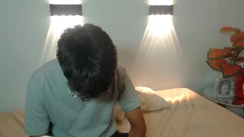 Jhoel online show from December 18, 7:53 pm