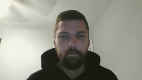 Snapshot of jholls chatting on January 31, 2:15 am jholls online show from January 31, 2:15 am