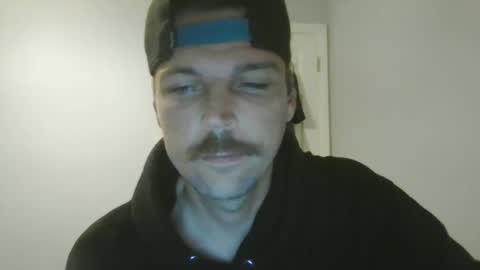 Snapshot of jholls chatting on December 1, 4:50 am jholls online show from December 1, 4:50 am