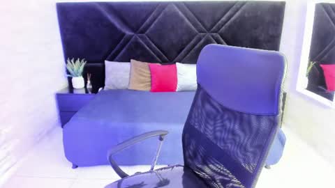 Snapshot of jhon_bear02 chatting on July 6, 11:18 am John Bear.... online show from July 6, 11:18 am