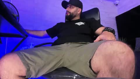 Snapshot of jhon_bear02 chatting on July 10, 11:24 am John Bear.... online show from July 10, 11:24 am