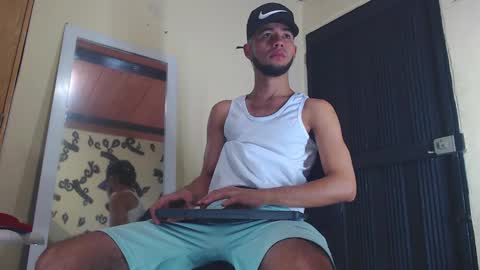 jhon_malo online show from November 2, 2:36 am