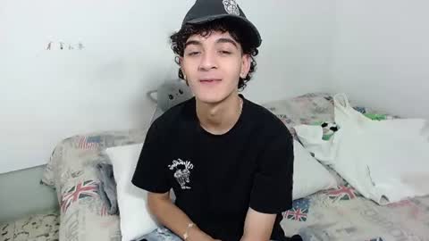 jhonay__cute online show from August 4, 9:45 am