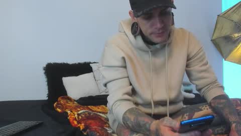 Snapshot of jhonny_ackerman chatting on October 18, 9:15 pm jhonny_ackerman online show from October 18, 9:15 pm