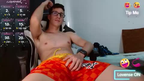 Snapshot of jhonny_hot_s chatting on September 17, 7:59 pm Jhonny independent model online show from September 17, 7:59 pm