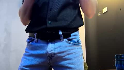 jhonny_thes28 online show from September 17, 7:43 am