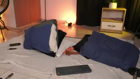 Jhonny  online show from May 23, 4:39 am