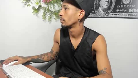 Snapshot of jhonson821 chatting on November 2, 3:20 am jhonson821 online show from November 2, 3:20 am