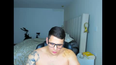 Jhonstark online show from May 2, 12:48 am