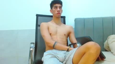 Snapshot of jhony_sex3 chatting on May 21, 8:10 am jhony_sex3 online show from May 21, 8:10 am