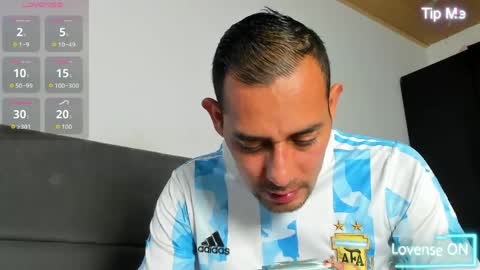 Jhony Alzate online show from April 13, 3:34 am